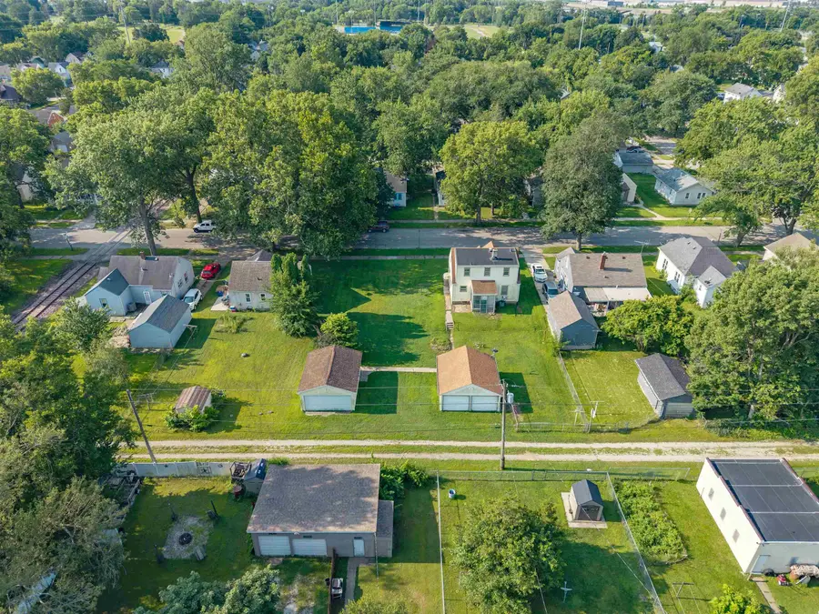 842 Kern Street, Waterloo, IA 50703 - #2