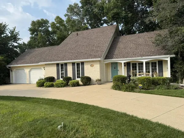 2329 Minnetonka Drive, Cedar Falls, IA 50613