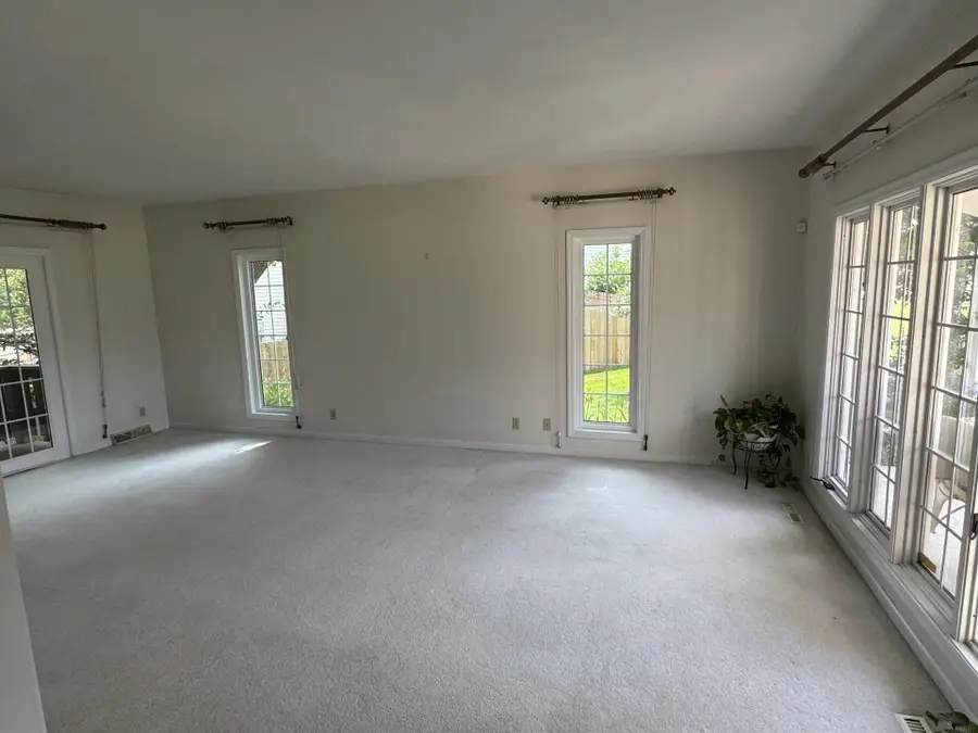 2329 Minnetonka Drive, Cedar Falls, IA 50613 - #3