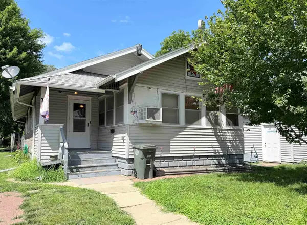 79 E Parker Street, Waterloo, IA 50703
