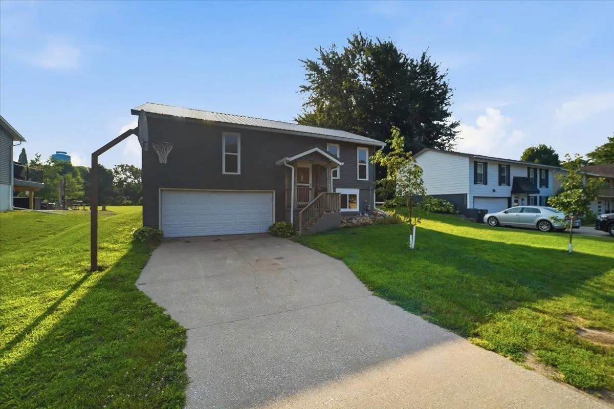 2721 Hiawatha Road, Cedar Falls, IA 50613 - #1