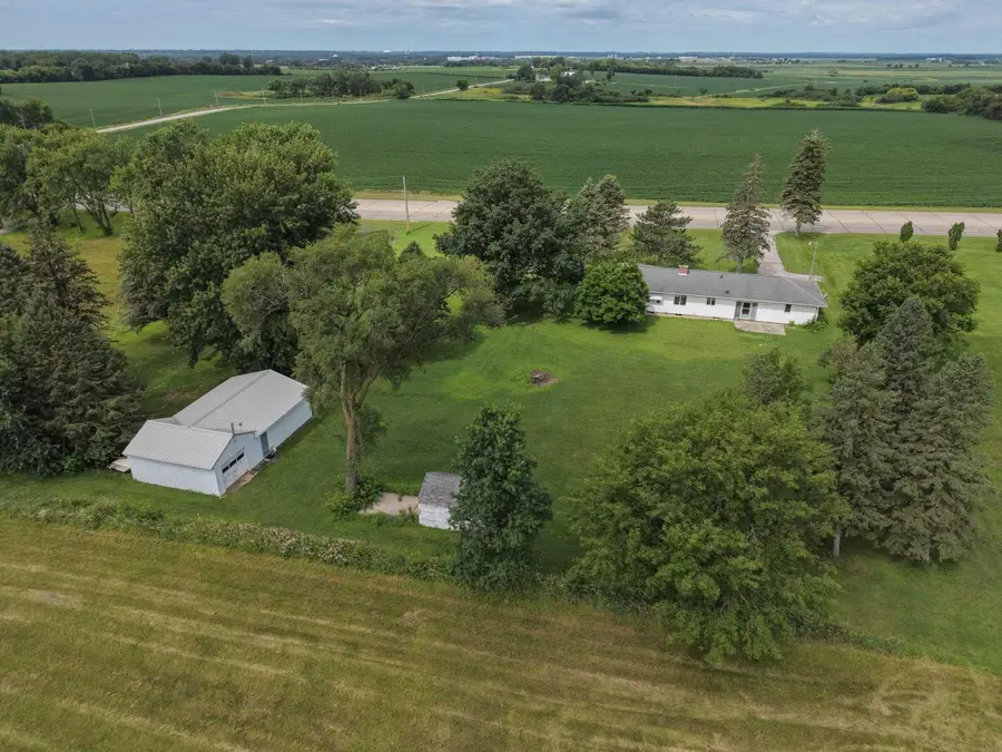 4130 Logan Avenue, Waterloo, IA 50703 - #2