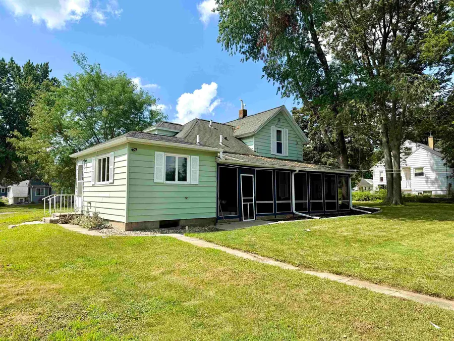1503 W 7th Streets, Cedar Falls, IA 50613 - #2