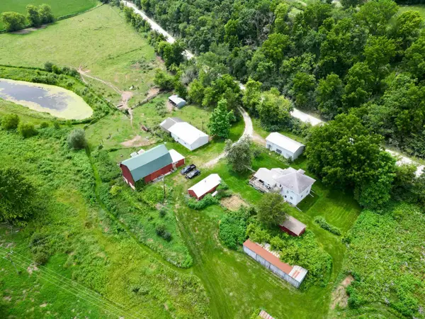2572 143rd Avenue, Decorah, IA 52101