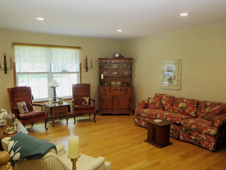 103 Sunset Drive, Decorah, IA 52101 - #3