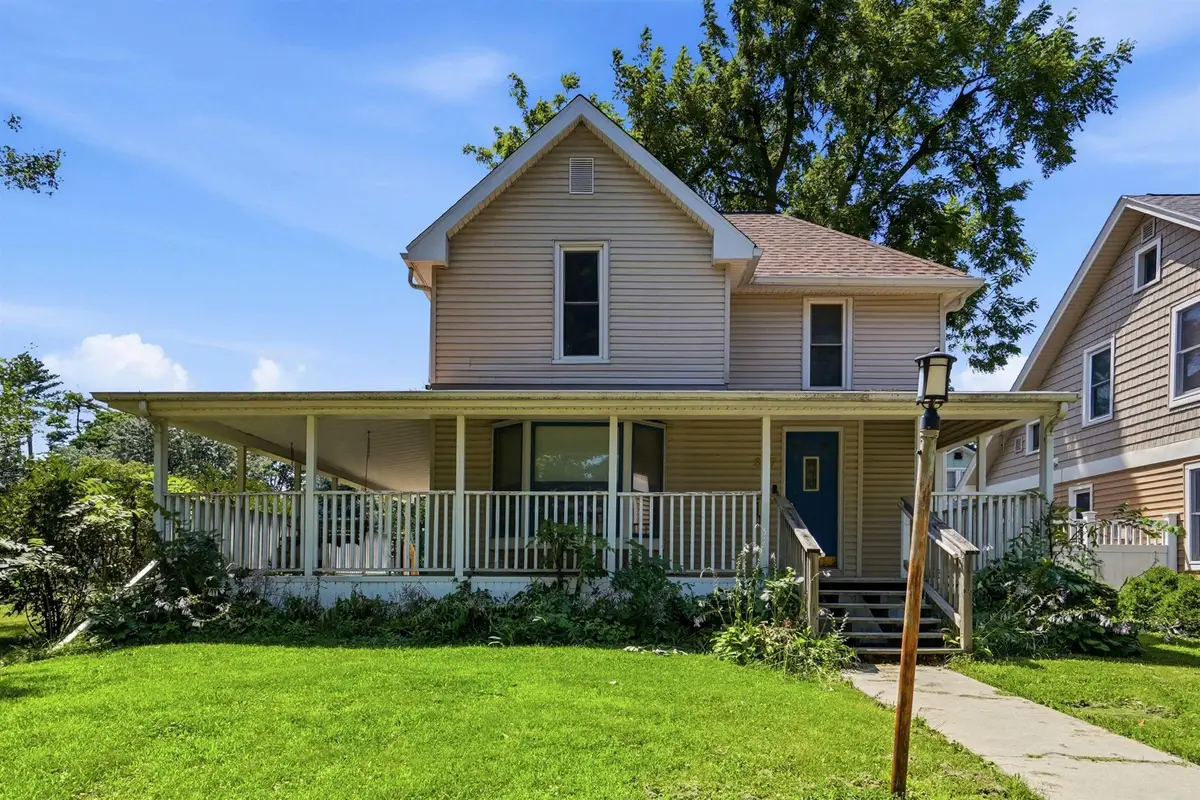 307 Olive Street, Cedar Falls, IA 50613 - #1