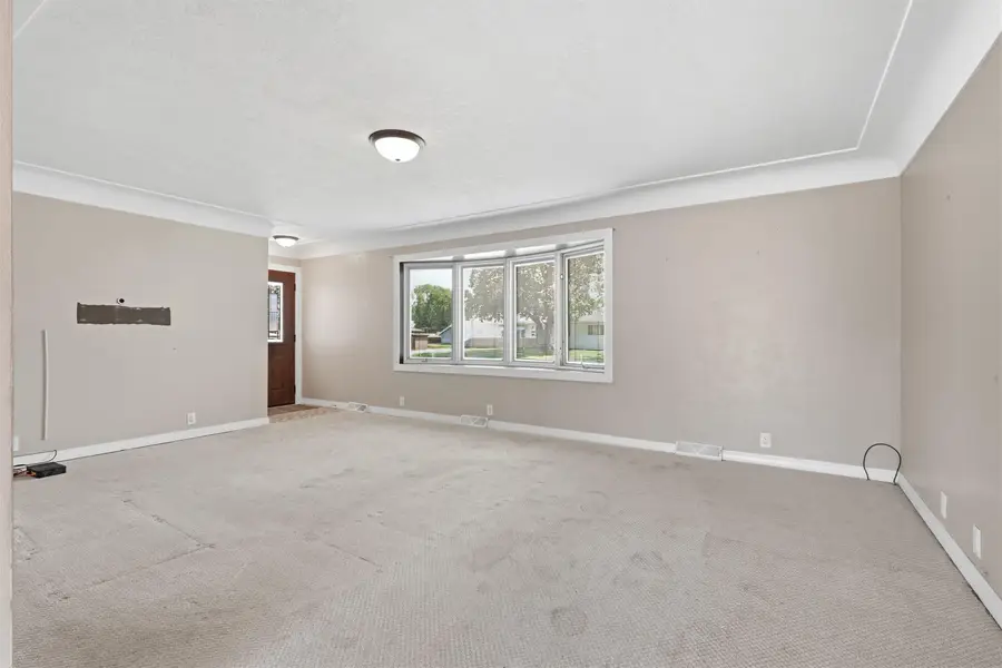 2724 Barton Avenue, Waterloo, IA 50702 - #2
