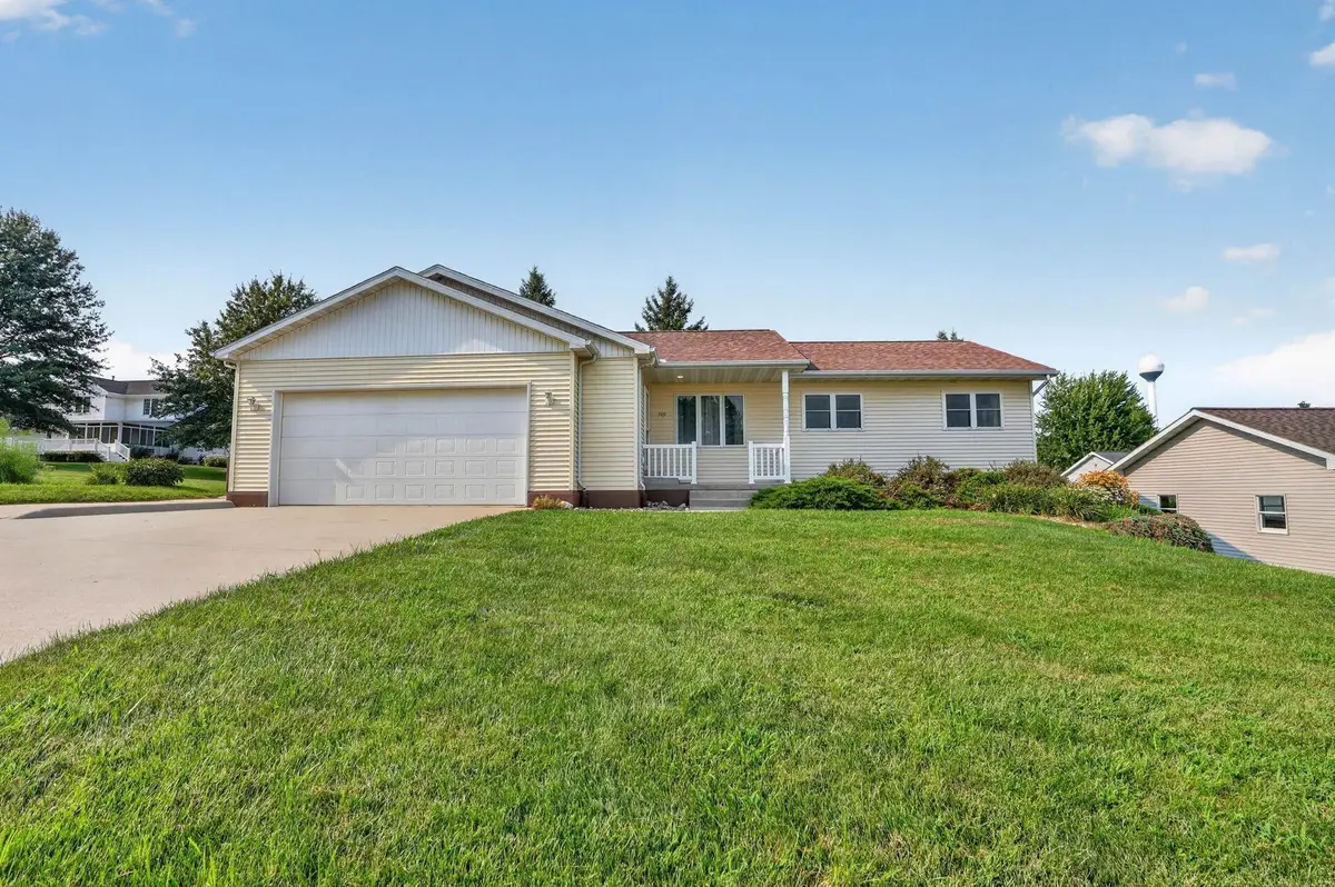 709 18th Avenue, Gilbertville, IA 50634 - #1