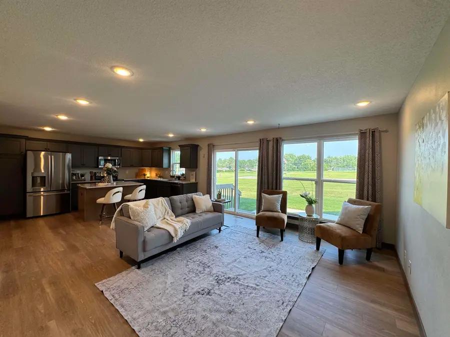 3367 Lincolnshire Road, Waterloo, IA 50701 - #3