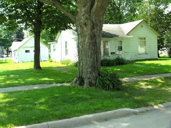 218 Chestnut Street, Osage, IA 50461