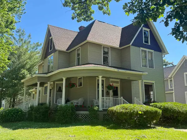 101 Hulin Street, Charles City, IA 50616