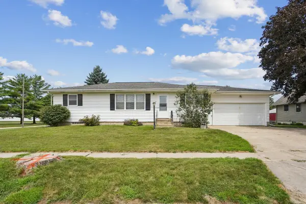 628 2nd Ave W, Cresco, IA 52136