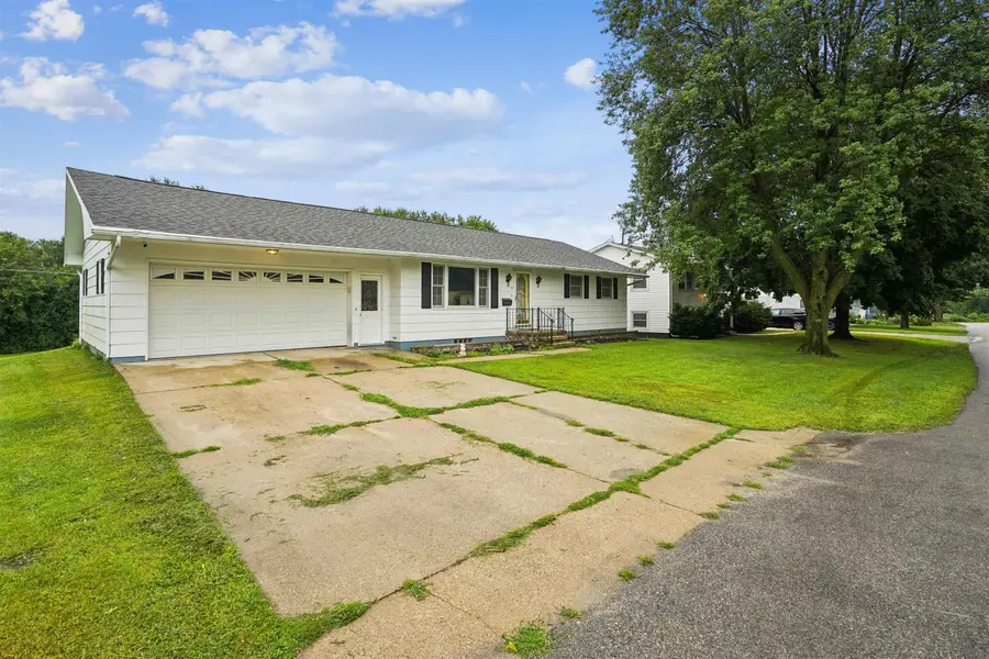 519 5th Ave Ne, Oelwein, IA 50662 - #2