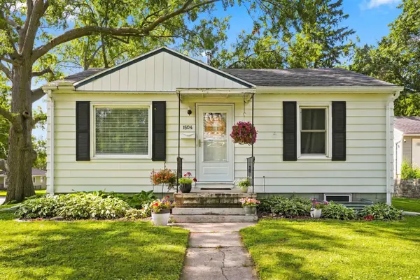 1504 W 3rd Street, Cedar Falls, IA 50613
