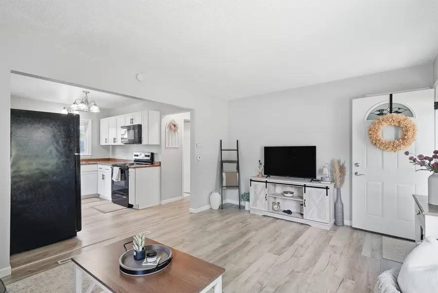 1504 W 3rd Street, Cedar Falls, IA 50613 - #3