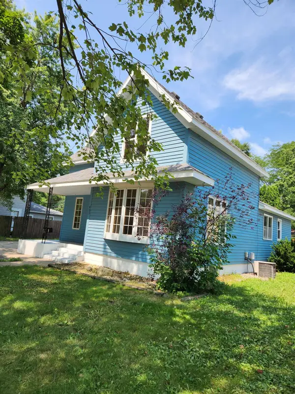 403 7th Avenue, Charles City, IA 50616