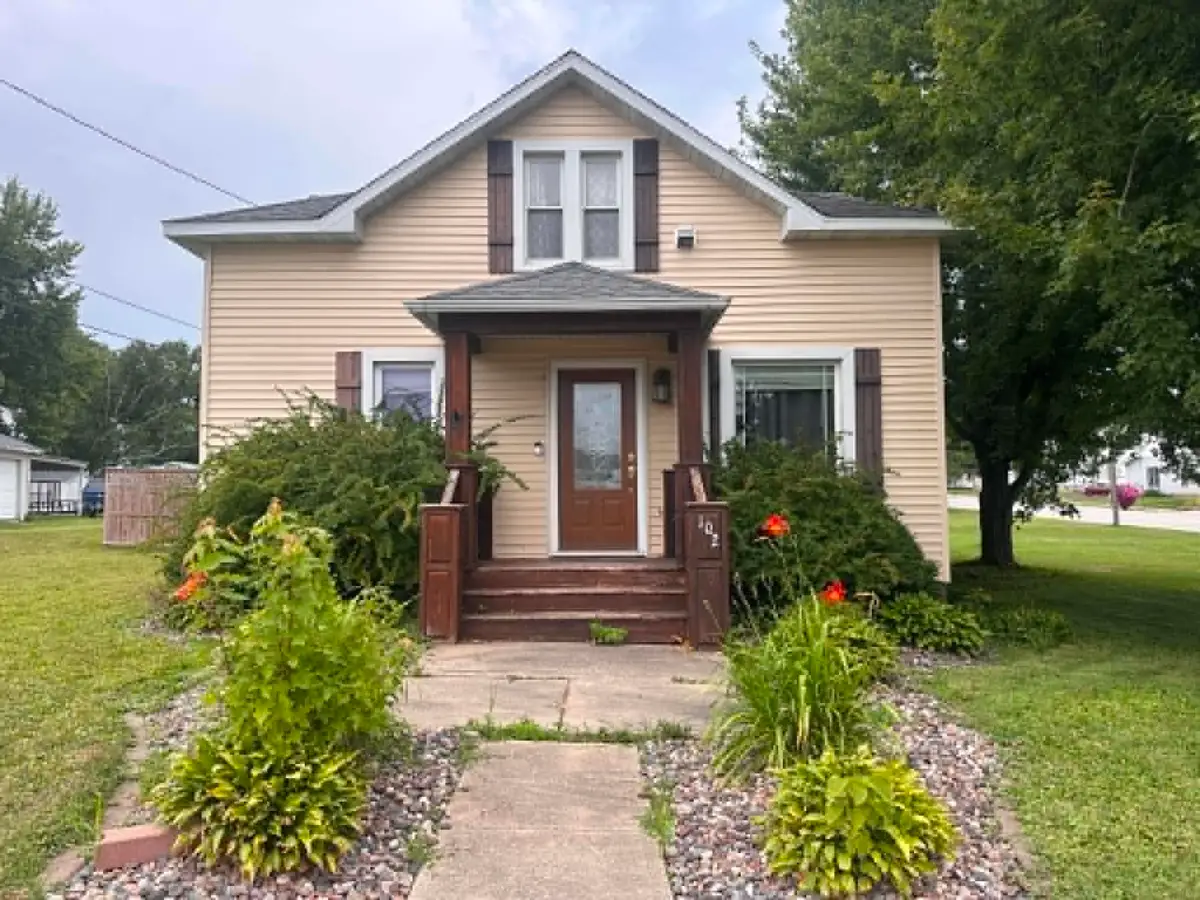 102 N Charles Street, Calmar, IA 52132 - #1