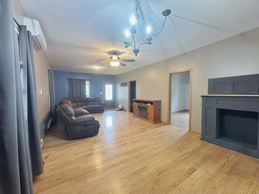 102 N Charles Street, Calmar, IA 52132 - #3