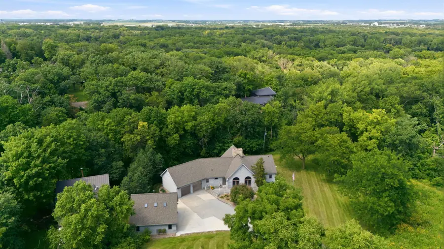 2048 Grand Boulevard, Waterloo, IA 50701 - #3