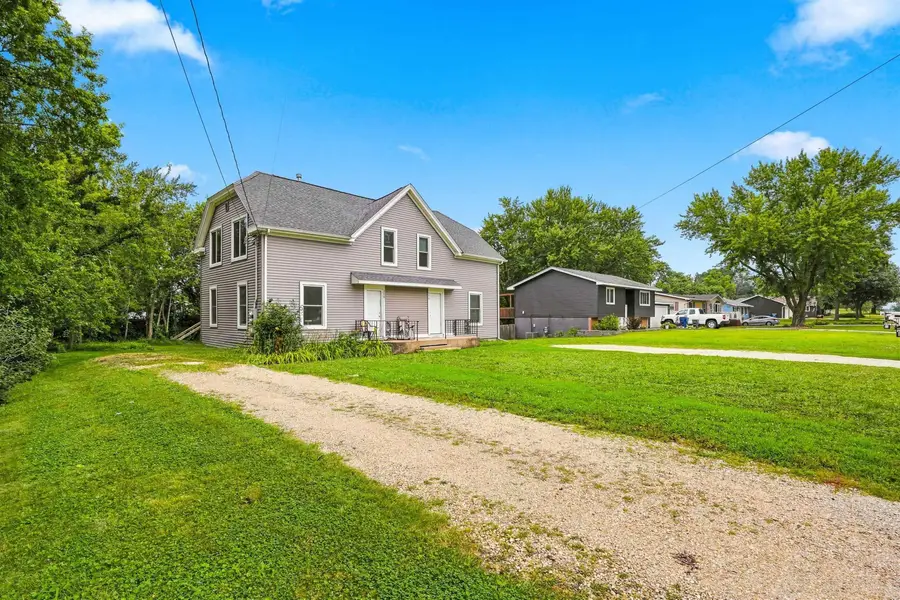 336 S Hackett Road, Waterloo, IA 50701 - #3