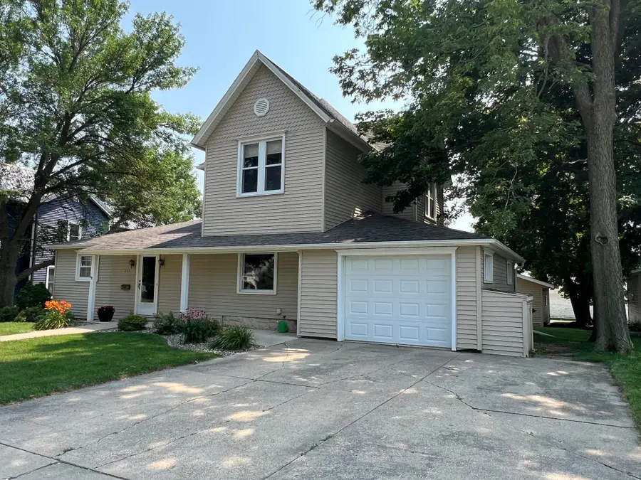 213 W Maple Street, West Union, IA 52175 - #2