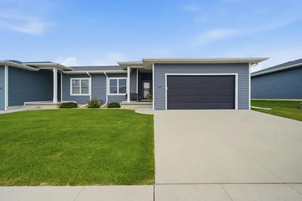 444 Autumn Lane, Cedar Falls, IA 50613