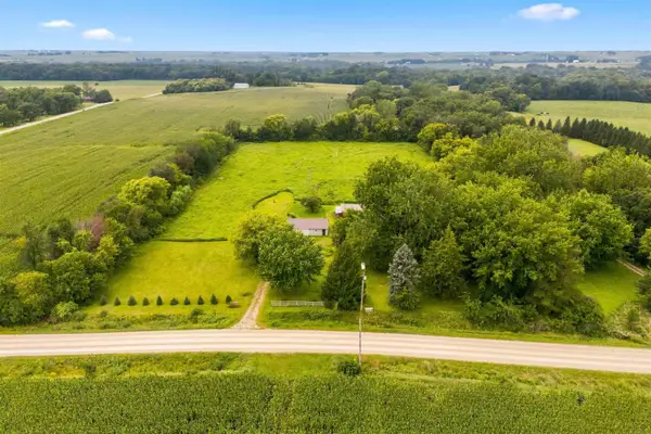 1790 Dakota Avenue, Waverly, IA 50677