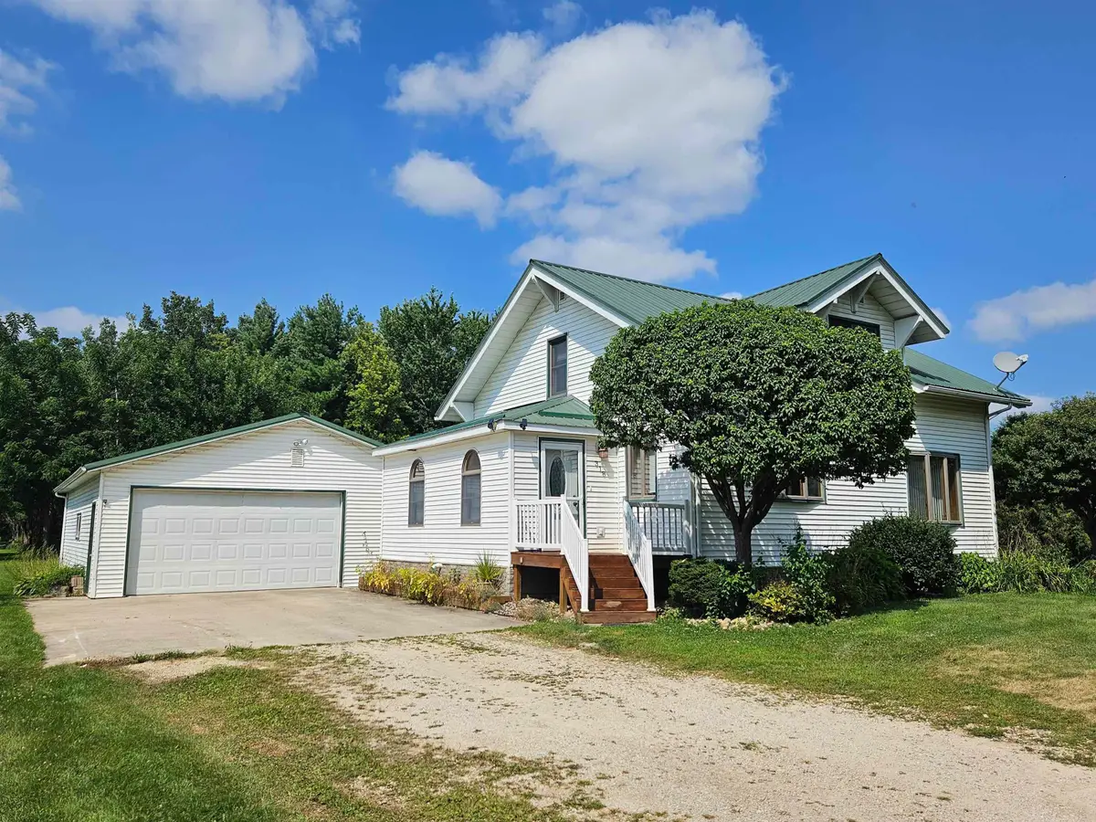 318 SE 10th Avenue, Cresco, IA 52136 - #1