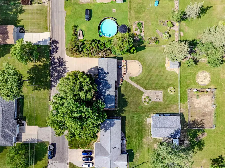 227 Longview Drive, Waterloo, IA 50701 - #3