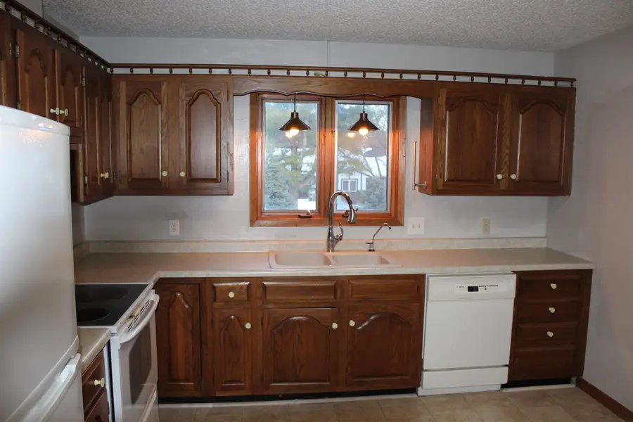 3454 Georgetown Drive, Waterloo, IA 50701 - #2