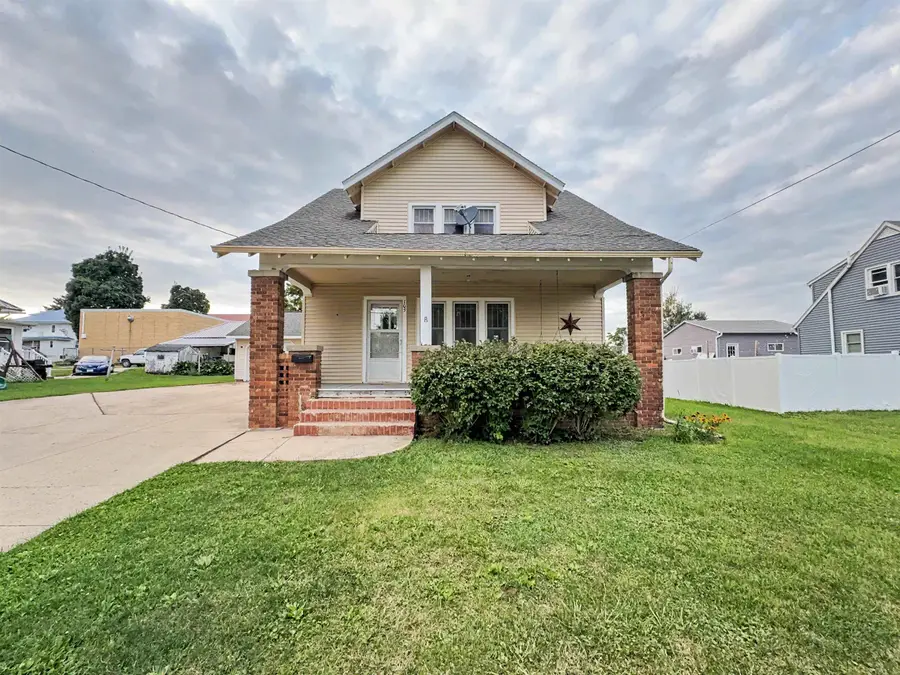 105 SW 3rd Avenue, Waukon, IA 52172 - #2