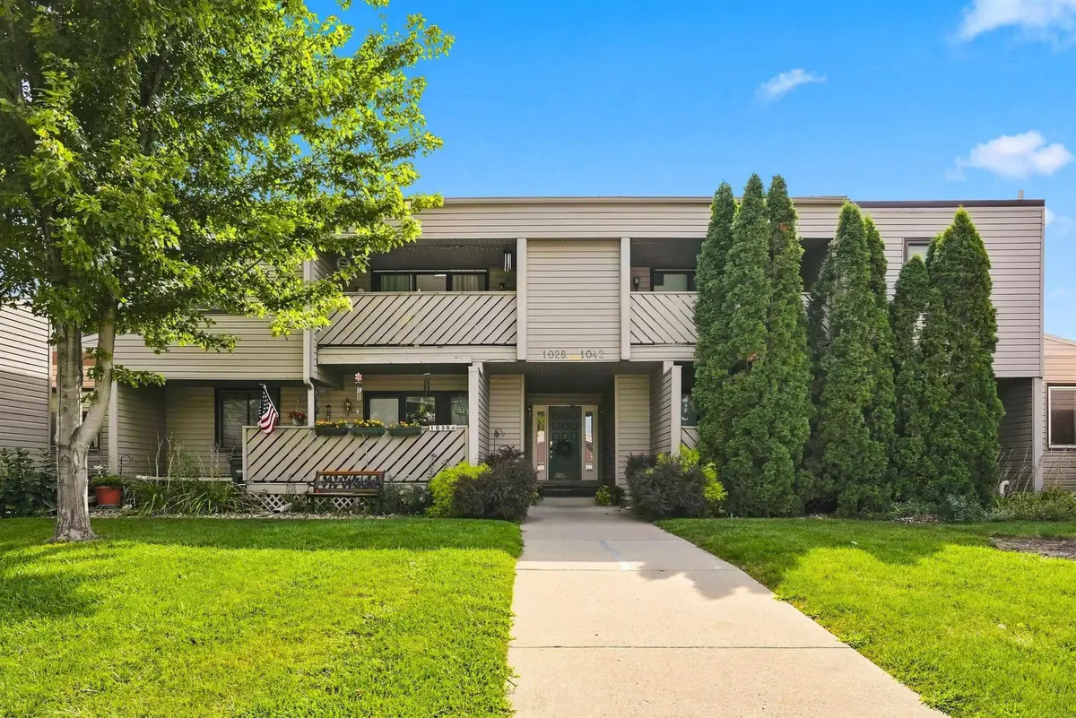 1040 Prairie Meadow Court, Waterloo, IA 50701 - #1
