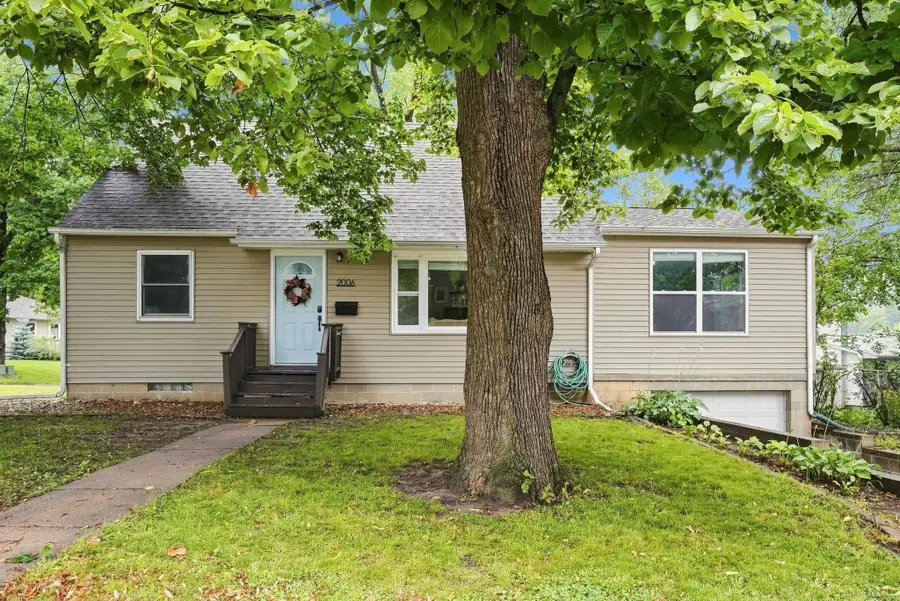 2006 Ashland Avenue, Cedar Falls, IA 50613 - #2