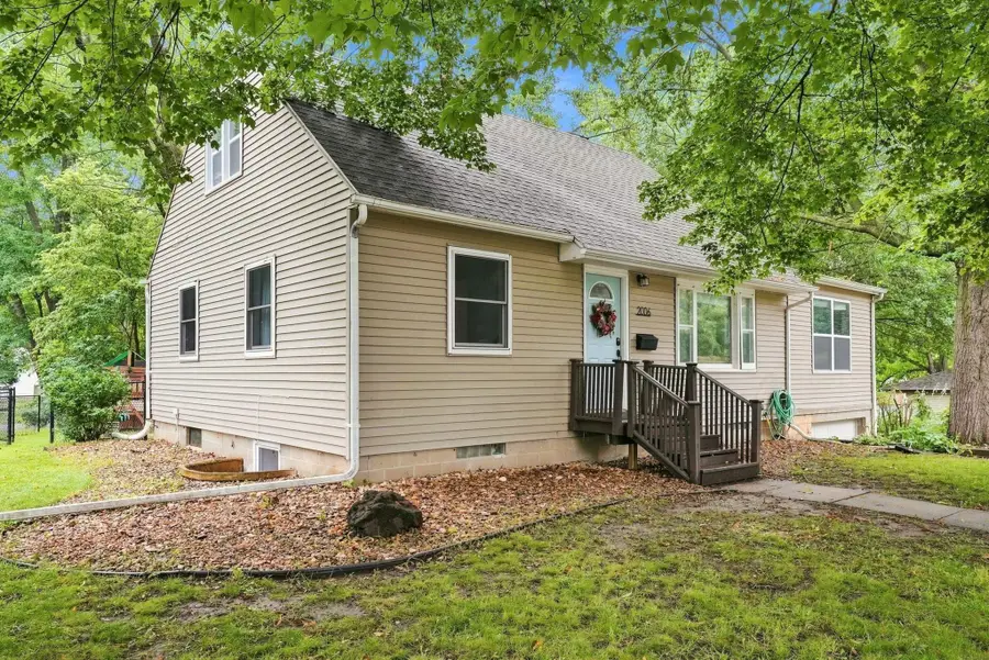 2006 Ashland Avenue, Cedar Falls, IA 50613 - #3