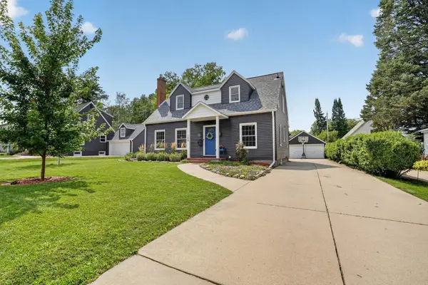 158 Woodstock Road, Waterloo, IA 50701