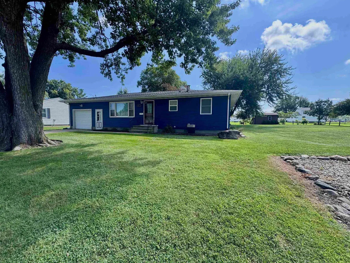 947 1st Ave Se, Oelwein, IA 50662 - #1