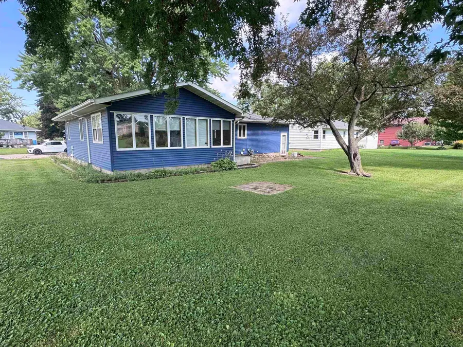 947 1st Ave Se, Oelwein, IA 50662 - #2
