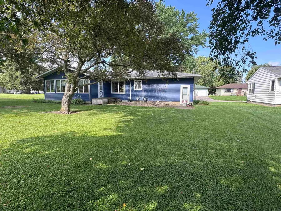 947 1st Ave Se, Oelwein, IA 50662 - #3