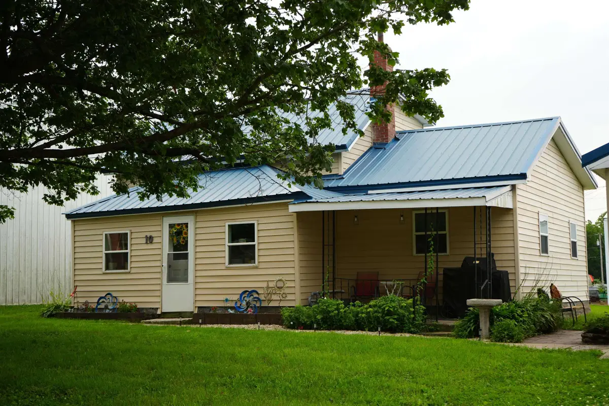 10 Washington St, Fayette, IA 52142 - #1