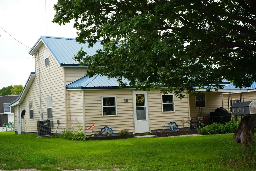 10 Washington St, Fayette, IA 52142 - #2