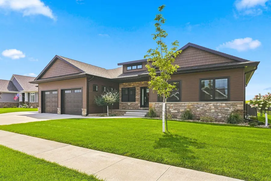 1403 Green Creek Road, Cedar Falls, IA 50613 - #2