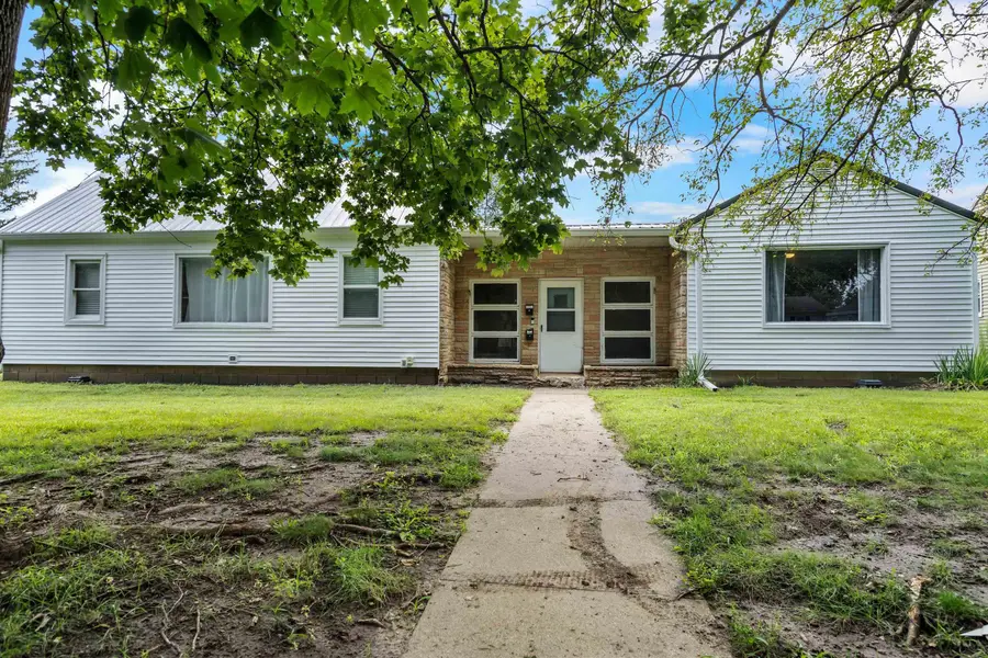 1052 Dundee Avenue, Waterloo, IA 50701 - #2