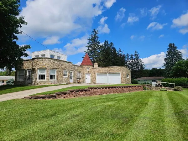 210 Park St., Maynard, IA 50655