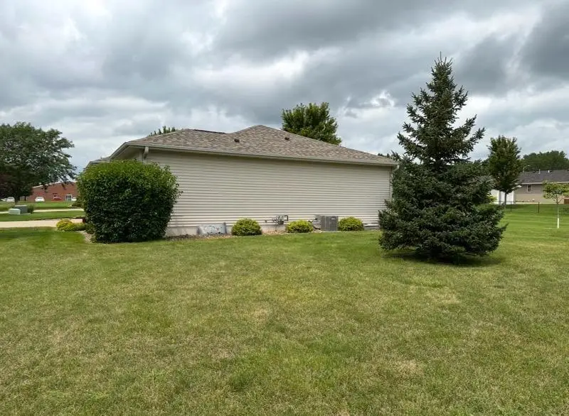 201 Pine Court, Charles City, IA 50616 - #3