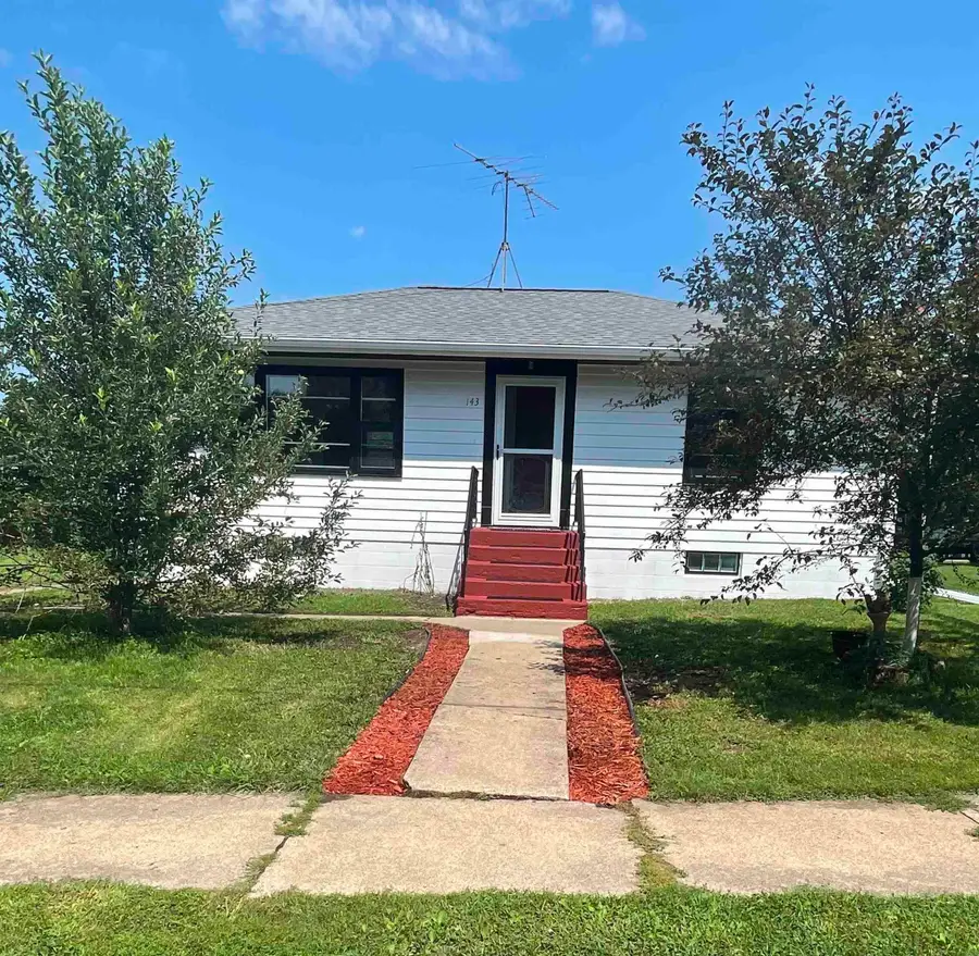 143 W Military Rd, Postville, IA 52162 - #2