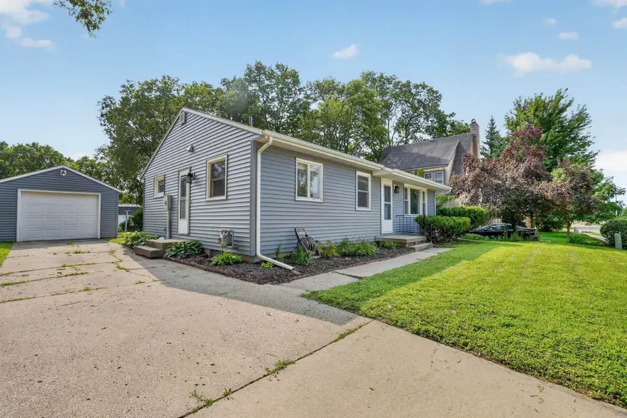 516 NW 1st Street, Waverly, IA 50677 - #2