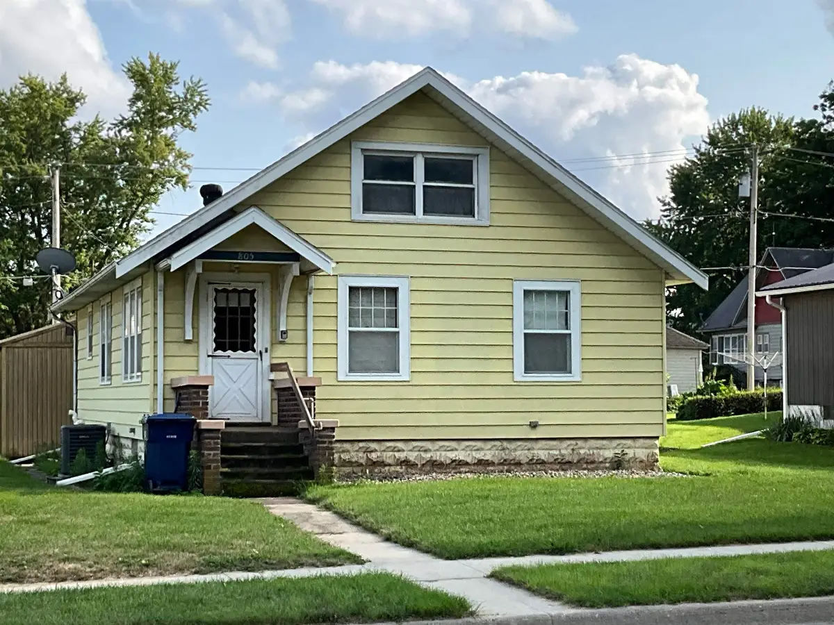 805 Main Street, Elgin, IA 52141 - #1