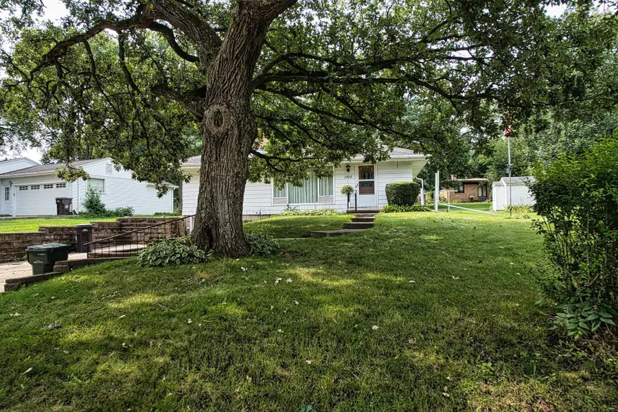 1915 Pleasant Drive, Cedar Falls, IA 50613 - #2