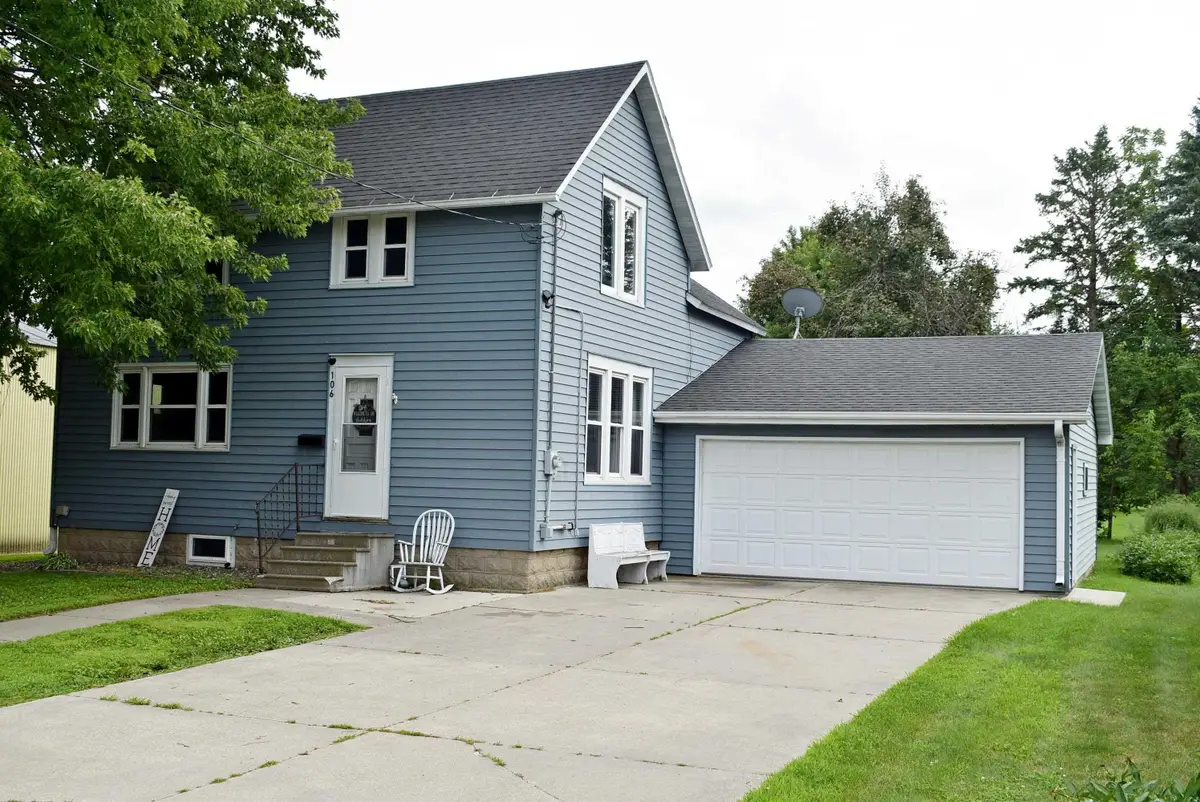 106 E Vernon Street, Stacyville, IA 50476 - #1