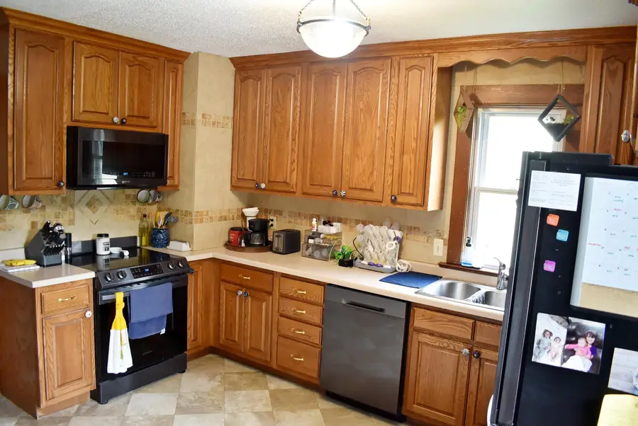 106 E Vernon Street, Stacyville, IA 50476 - #3
